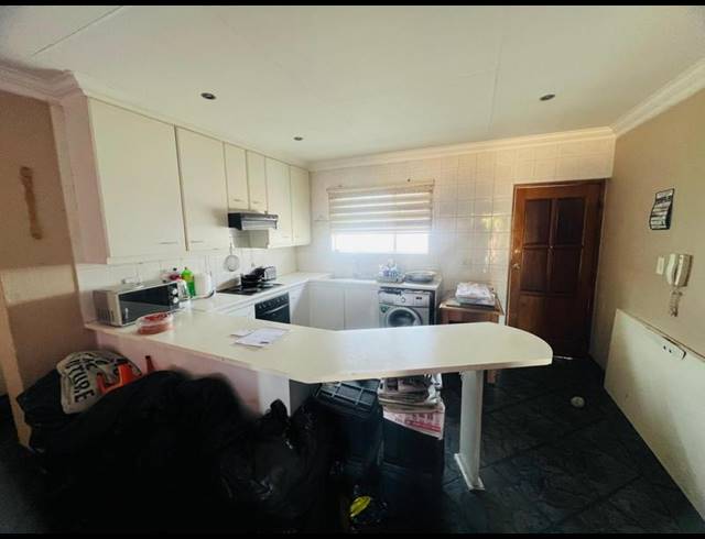 2 BEDROOM APARTMENT FOR SALE IN ALBERTON NORTH